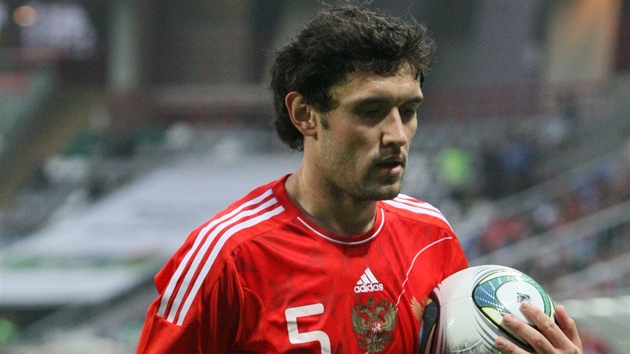 Zklamaný z chování vlastních fanou�k� opou�t�l Jurij �irkov h�i�t� v 68. minut�