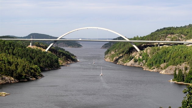 Dálniní most u Svinesundu na hranici Norsko-védsko