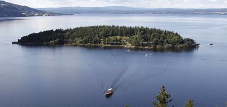 Ostrov Utöya, na kterém Breivik 22. ervence 2011 povradil 69 lidí.
