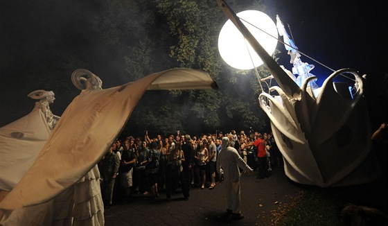 Francouzský soubor Malabar zahájil 21. srpna 2011 v Praze mezinárodní festival