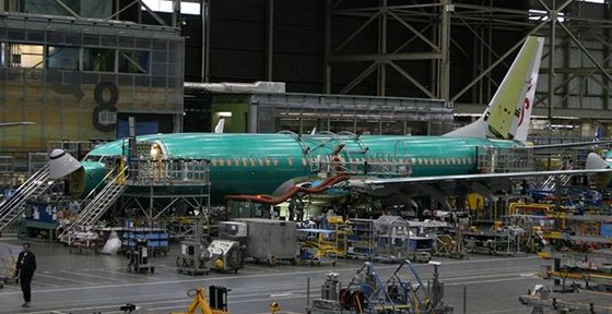 Továrna Boeing  - model 737 900