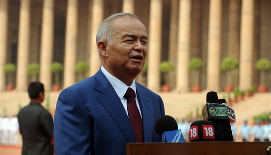 Uzbecký prezident Islam Karimov vládne zemi pevnou rukou u dvacet let