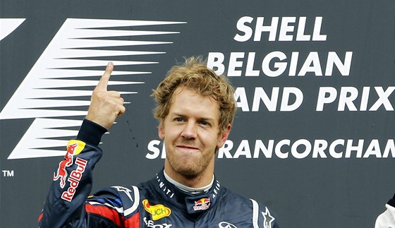 JEDNIKA. Sebastian Vettel se raduje z triumfu ve Velké cen Belgie.