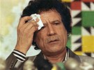Srpen 1990. Kaddáfí si otírá pot pi tiskové konferenci v Tripolisu. Bhem 80....