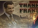 Dkujeme, Sarkozy! Stánek s revoluními suvenýry v Benghází (25. srpna 2011)