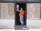 Obchodníci v Rumburku zatlokají a zalepují výlohy