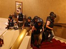 Novinái zajatí v hotelu Rixos v Tripolisu (23. srpna 2011)