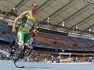 PLNÍ SI SEN. Handicapovaný bec Oscar Pistorius se pedstavil na mistrovství