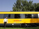 Vlak majitele Student Agency Radima Janury RegioJet v novém laku. Interiér