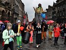 Fringe Edinburgh 2011 - Cirk La Putyka pedvádí své umní v deti