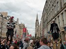 Fringe Edinburgh 2011 - Cirk La Putyka pedvádí své umní v na High Street