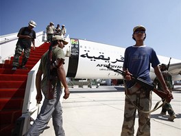 Stroj pro devtaedesátiletého despotu provozovaly libyjské aerolinky