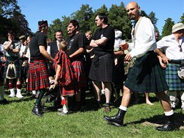 Na zmku v Sychrov se o vkendu konaly tradin Skotsk hry. K vidn byly