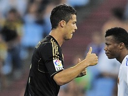 KLIDN OSLAVA. Cristiano Ronaldo se v poklidu raduje ze svtrefy proti Zaragoze.