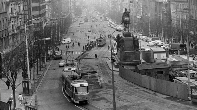 Tramvaje projídly Václavským námstím naposledy v 80. letech 20. století. (Ilustraní snímek)