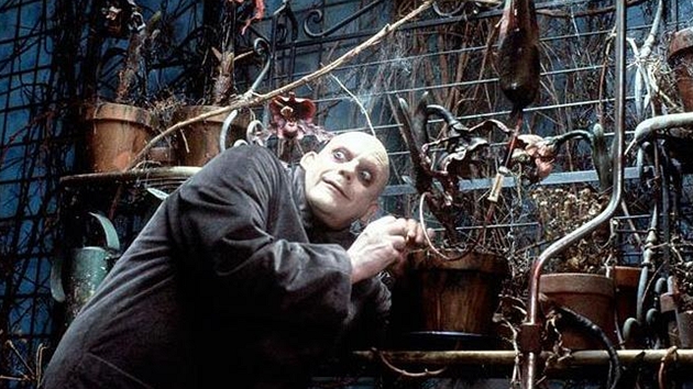 Christopher Lloyd ve filmu Adamsova rodina (1991)