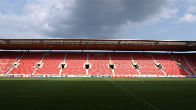 EDEN MNÍ MAJITELE. Stadion v Edenu nov patí spolenosti Natland Group.