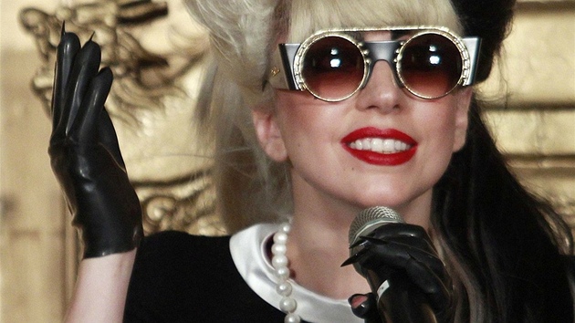 Zpvaka Lady Gaga, kter figuruje na druhm mst, vydlala za dvanct msc (od kvtna 2010) v pepotu 1,66 miliardy korun. 