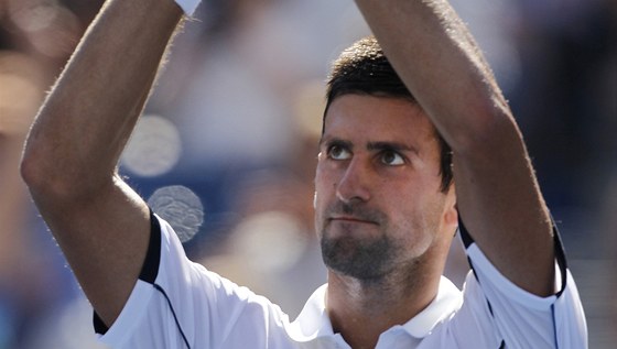 DKY. Srbsk tenista Novak Djokovi tlesk divkm na US Open.