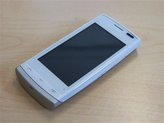 Nokia 600