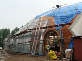 Slavnostní otevení stadionu je plánované na první listopadový víkend. Krom