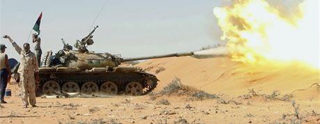 Útok libyjských povstalc piblin 100 kilometr východn od Syrty