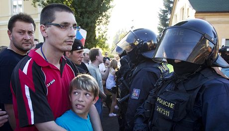 Demonstrace proti Romm ve Varnsdorfu (3. záí 2011)