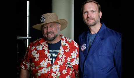 Michael Hart (vlevo), zakladatel projektu Gutenberg