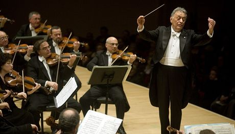 Zubin Mehta diriguje Izraelský filharmonický orchestr