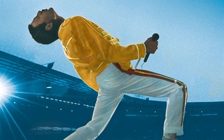 Queen Live At Wembley Stadium (obal alba)