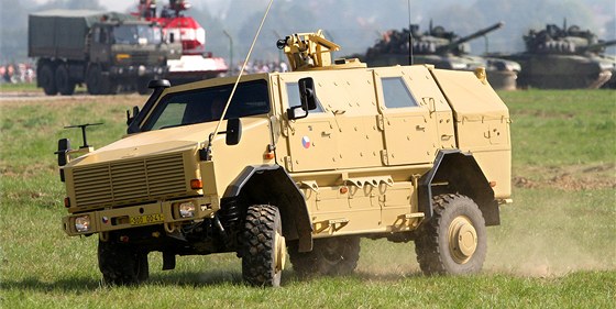 Obrnná vozidla Dingo 2 pro eskou armádu byla podle ambasády USA nkolikanásobn pedraená.