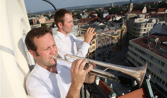 Fanfárami z ve Hláska zahájili trubai festival Bezruova Opava.