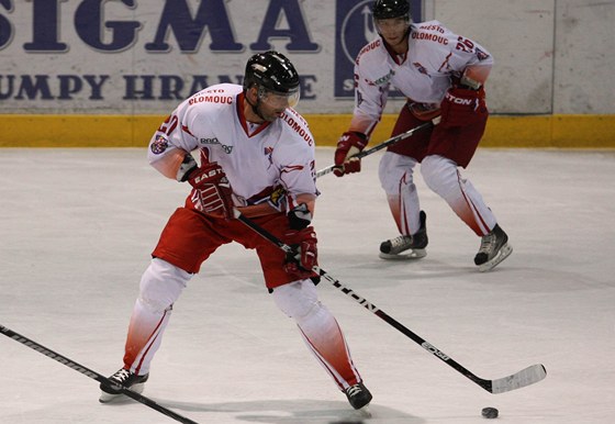 Asistentem trenéra oloumouckých hokejist se stal Jií Dopita, který jet nedávno vedl tým i na led.