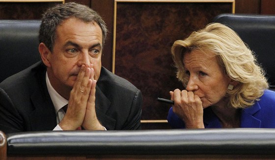 panlský premiér José Luis Rodriguez Zapatero a ministryn financí Elena