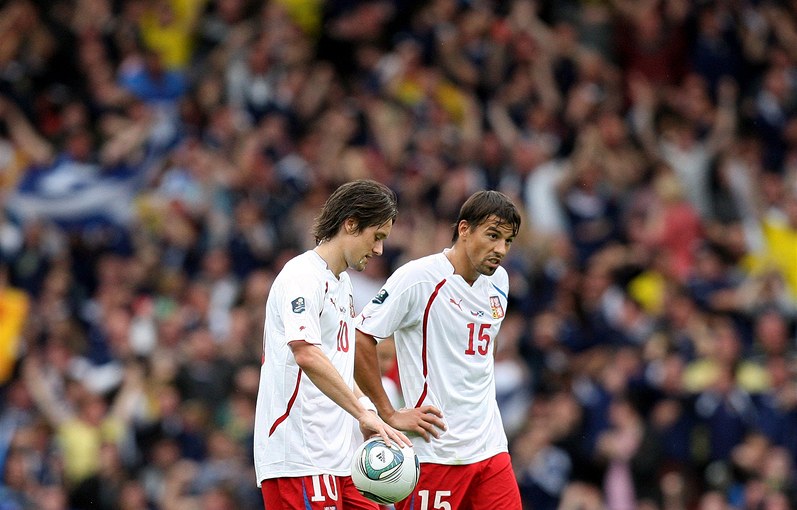 POSTOUPÍ? �e�tí fotbalisté podle bookmaker� sice projdou do bará�e, ale na EURO 2012 nepostoupí.