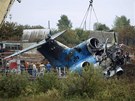 Vyprošťování trosek letadla Jak-42 (8. září 2011)