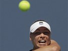 POZOR, VRACÍM! Ruská tenistka Vra Zvonarevová returnuje na US Open úder