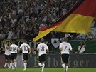 OSLAVA POD VLAJKOU. Nmetí fotbalisté mli dvod jásat - výhra nad Rakouskem