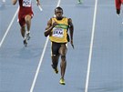 BLESKOVÝ FINI. Usain Bolt zvládl závrený úsek tafety ve fantastickém tempu