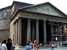 Pantheon - pohled z Piazza della Rotonda