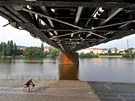 elezniní most v Praze  (stav v záí 2011)