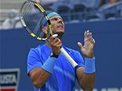 NA VOD NE! Rafael Nadal se na mokru ve tech gamech s Donaldem Youngem jen