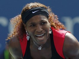Americk tenistka Serena Williamsov se raduje z povedenho deru ve