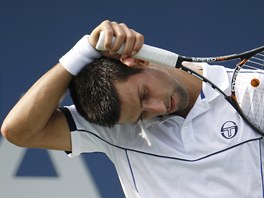 PROTAEN? Srbsk tenista Novak Djokovi reaguje na svj patn der v utkn
