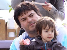 Jack Black a jeho syn Samuel (leden 2011)