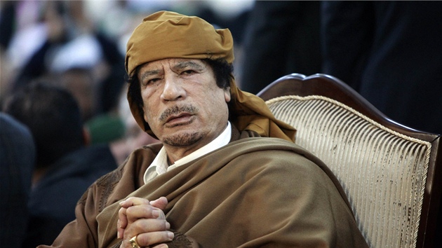 Libyjský vůdce Muammar Kaddáfí na archivním snímku 