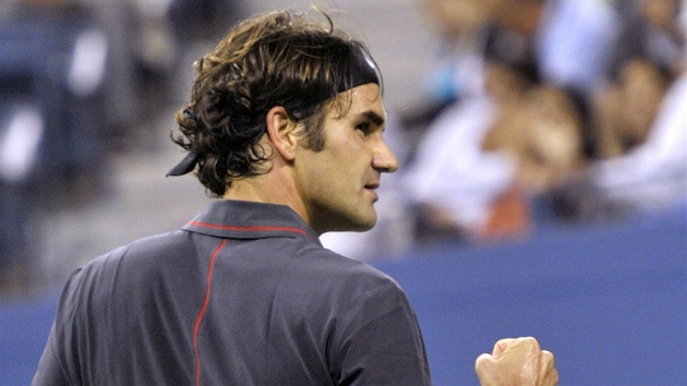 VÍTZSTVÍ. výcarský tenista Roger Federer postoupil do semifinále US Open.