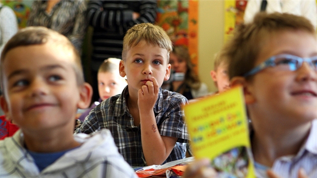 zahájení kolního roku v Hrádku nad Nisou-Donín, kam pili koláci do