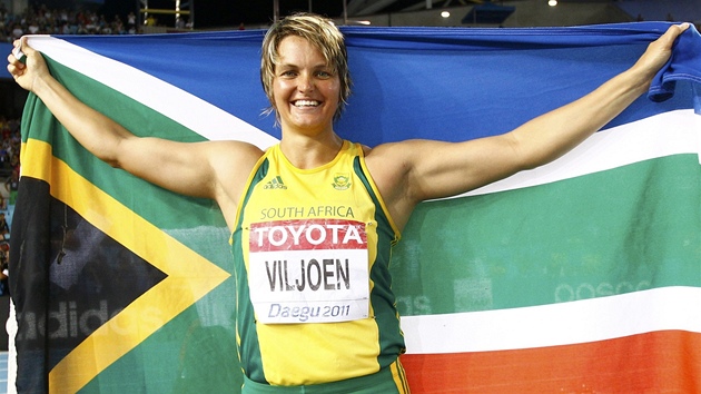 MEDAILOVÁ RADOST. Sunette Viljoenová slaví zisk bronzu na  mistrovství svta.  