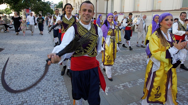 Kyperský soubor na 16. Karlovarském folklorním festivalu. 